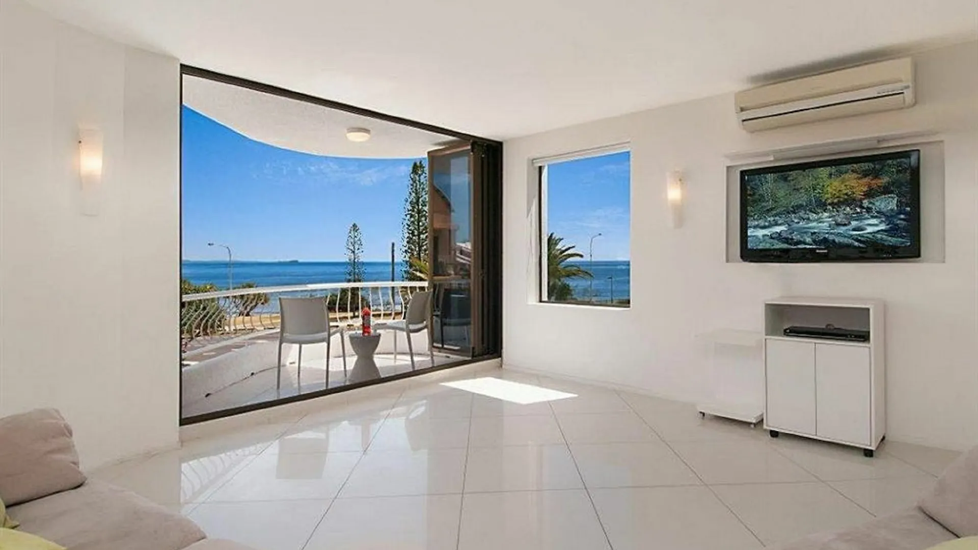 אלכסנדרה הדלנד Alexandria Apartments