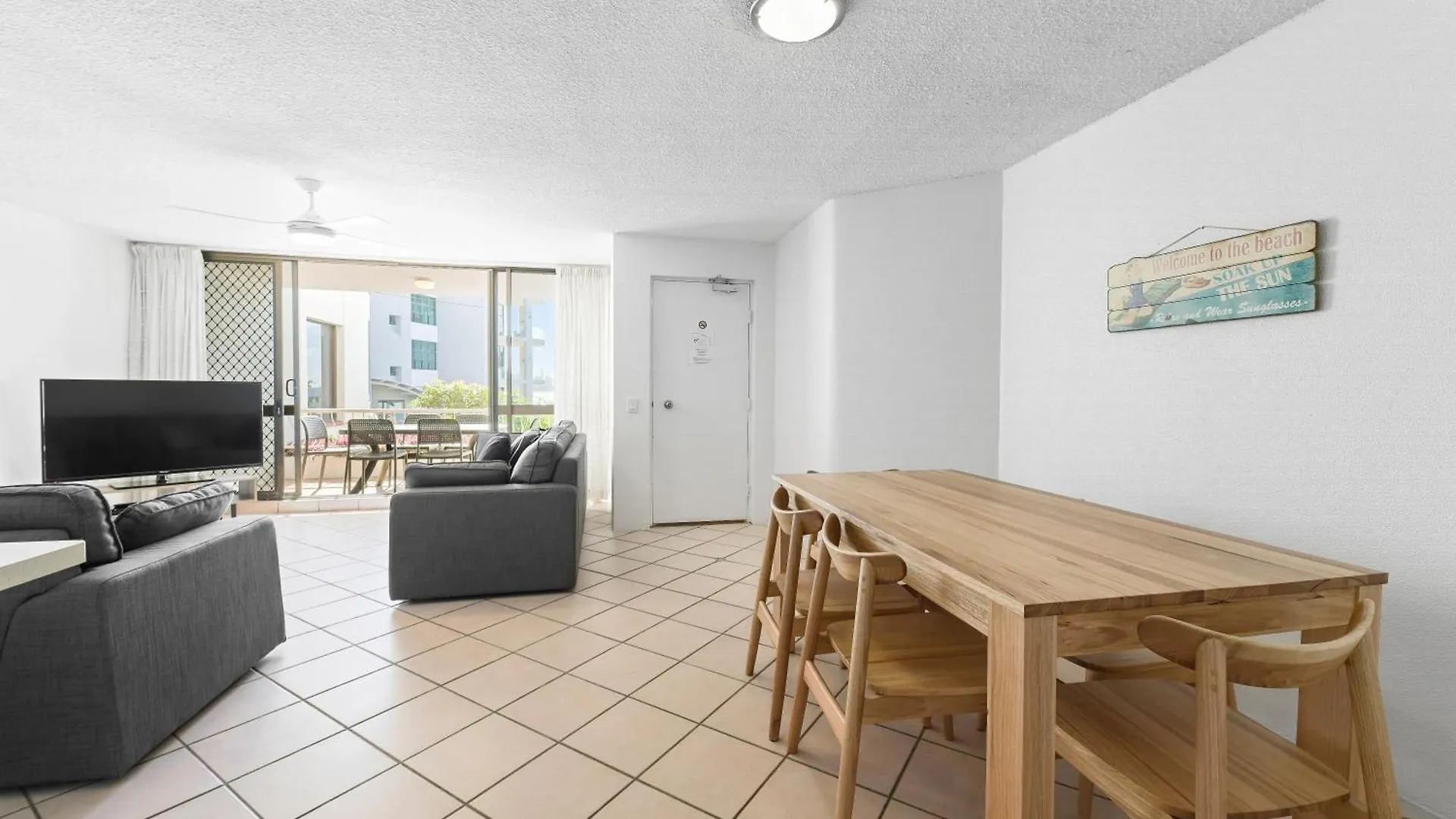 Aparthotel Alexandria Apartments Alexandra Headland