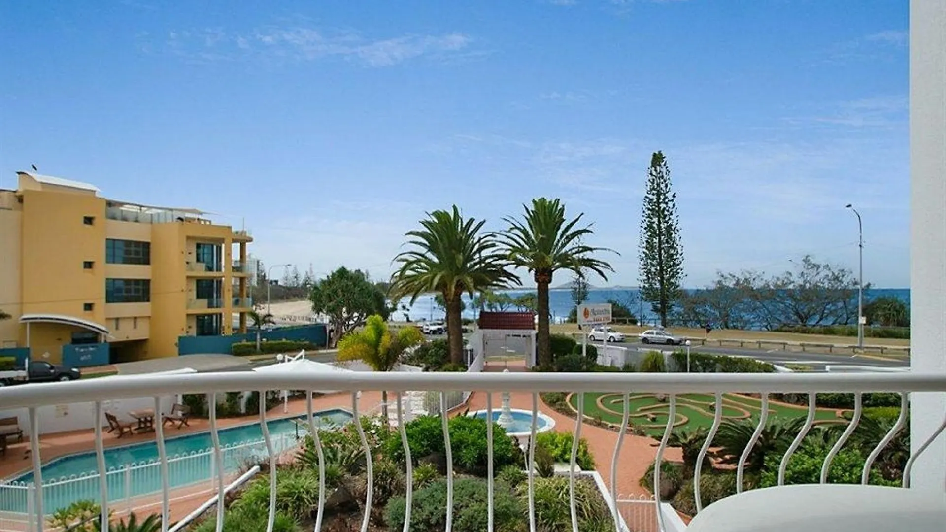 Aparthotel Alexandria Apartments Alexandra Headland